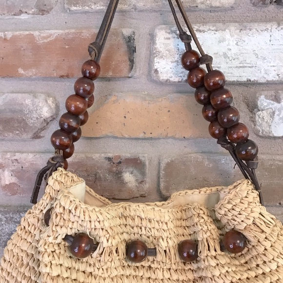 FLORA BELLA Women’s Raffia Grass Leather Handles Wood Ball Accents XL Tote Bag - Picture 3 of 6